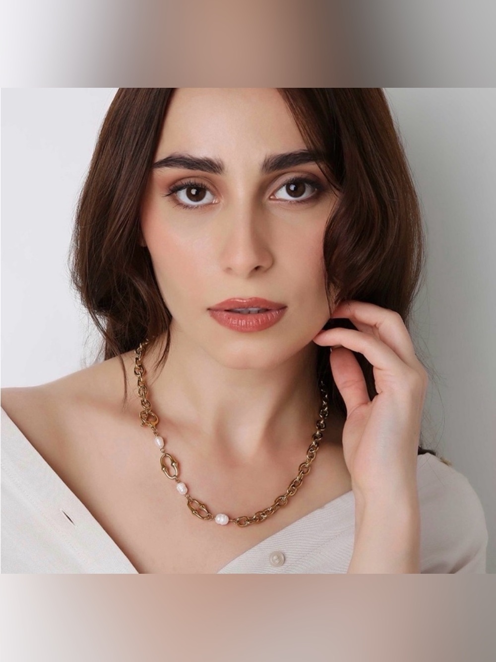 Pearl Toggle Chain Necklace Women’s Jewelry - Picture 4 of 6